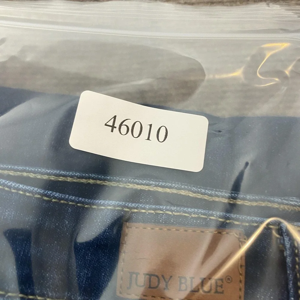 Judy Blue Jeans Womens 7/28 Blue Distressed Boyfriend‎ Fit Mid Rise Denim Pants